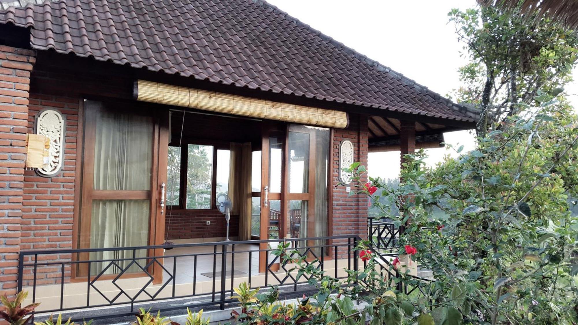 Embang Homestay Сидемен Экстерьер фото