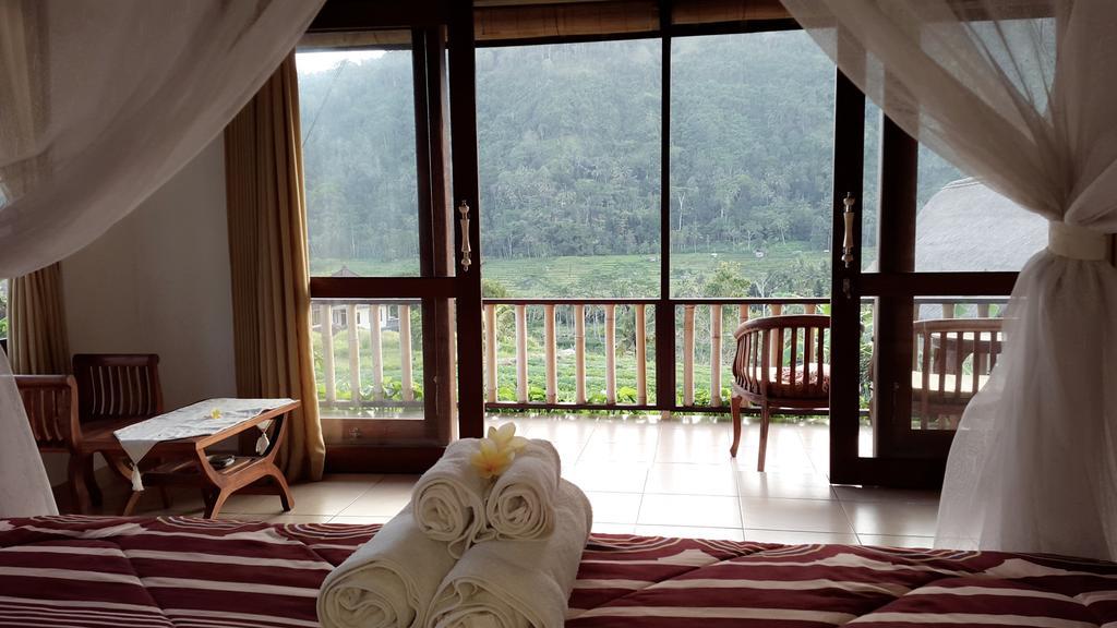 Embang Homestay Сидемен Экстерьер фото